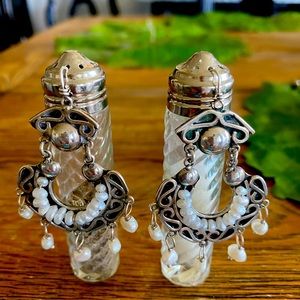 GORGEOUS SILVER AND PEARL EARRINGS
